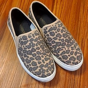 Womens Magellan Cheetah shoes size 7